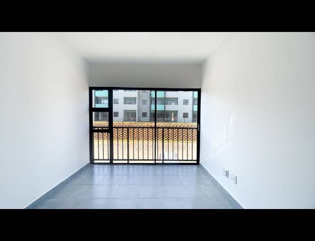 1 BEDROOM STUDIO APARTMENT TO LET IN SALT ROCK